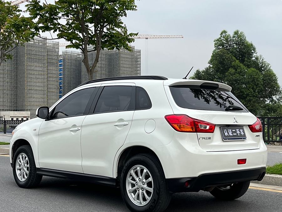 asx-2015-model-2-0l-cvt-2wd-elite-edition-106704-7