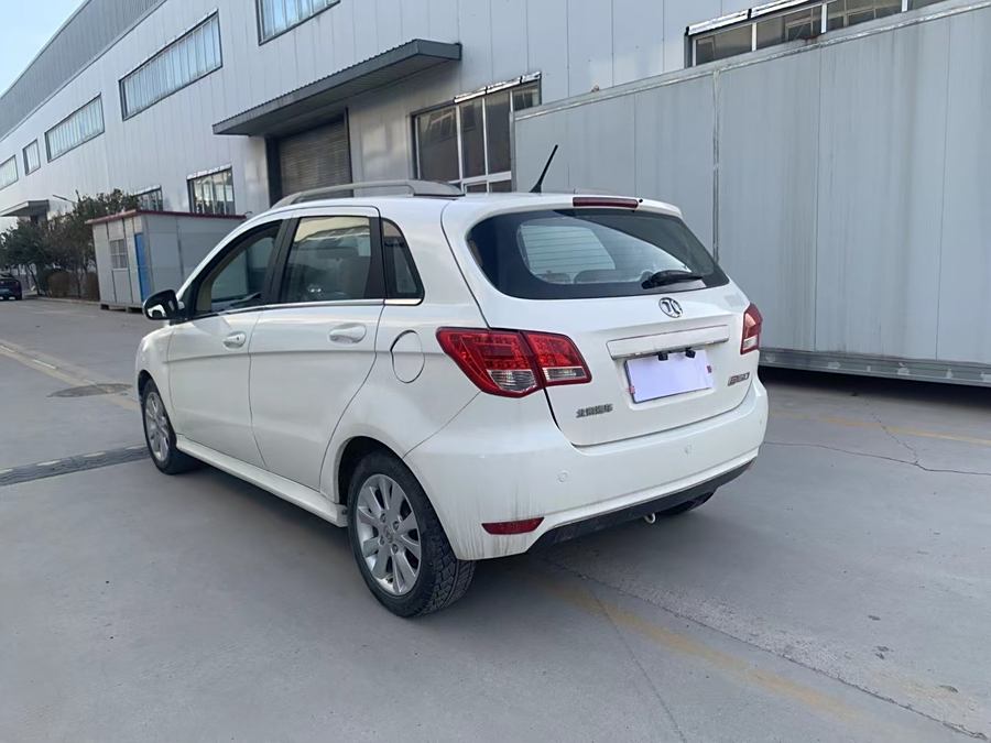 beijing-automotive-e-series-2013-model-1-5l-manual-transmission-joy-edition-two-door-73664-9