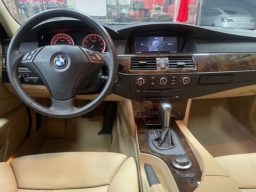 bmw-5-series-2006-530i-172235-7