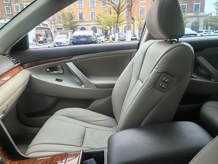 camry-2009-model-240g-luxury-edition-3-83336-16