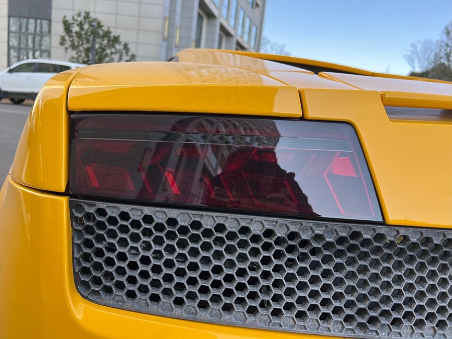 gallardo-2010-lp-550-2-standard-edition-5-203926-11