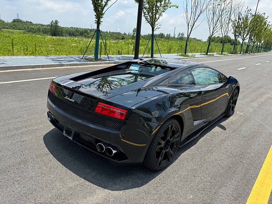 gallardo-2011-lp-550-2-tricolore-9-205606-6