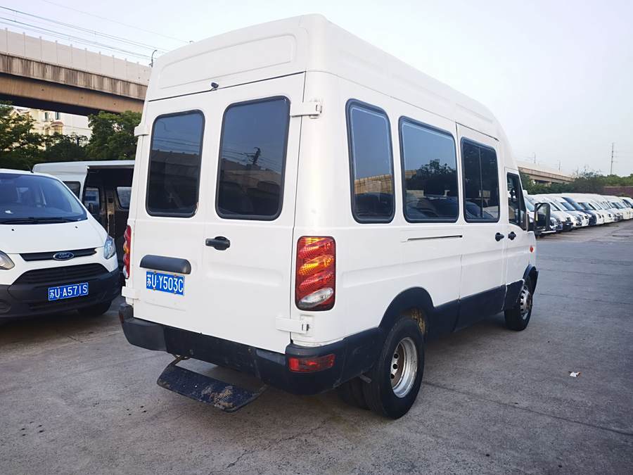 iveco-bodi-2017-2-5t-classic-a37-bus-high-roof-7-seats-47z5-227338-7