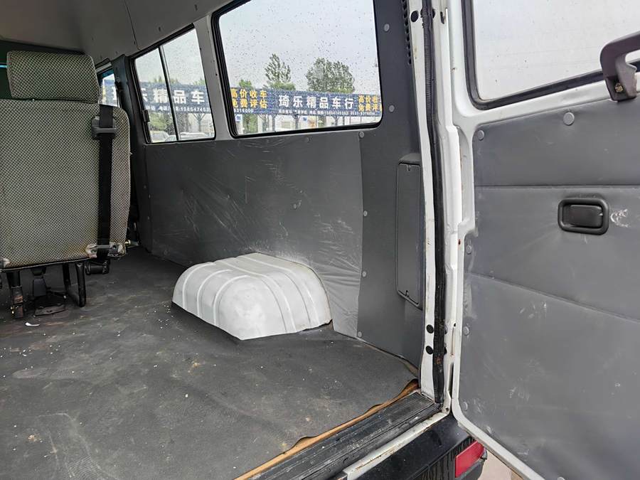 iveco-deyi-2017-2-8t-v40-mid-top-3-6-seater-43s5-227427-8