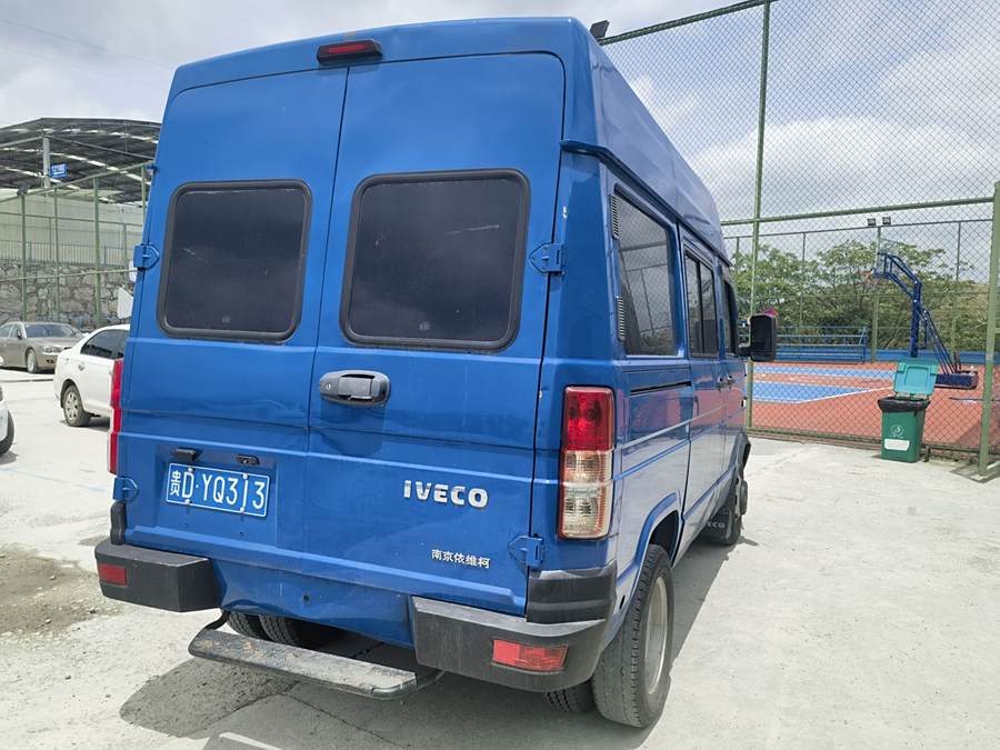 iveco-deyi-2020-2-5t-a35-passenger-car-dual-tire-mid-roof-5-9-seats-national-vi-226651-13