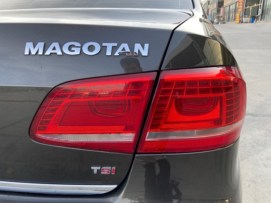 magotan-2015-1-8tsi-leading-model-192710-13