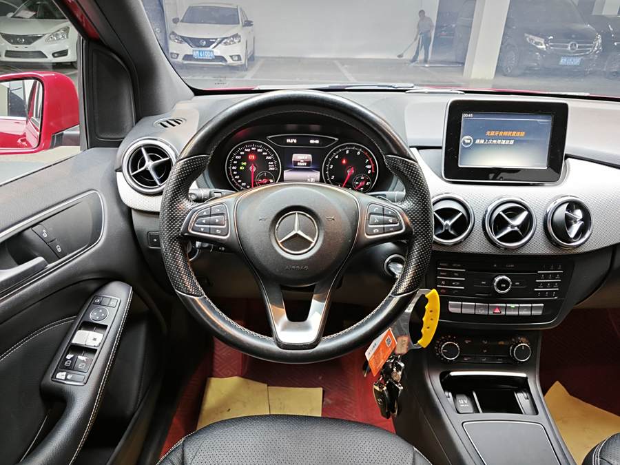 mercedes-benz-b-class-2015-b-200-dynamic-3-170174-7