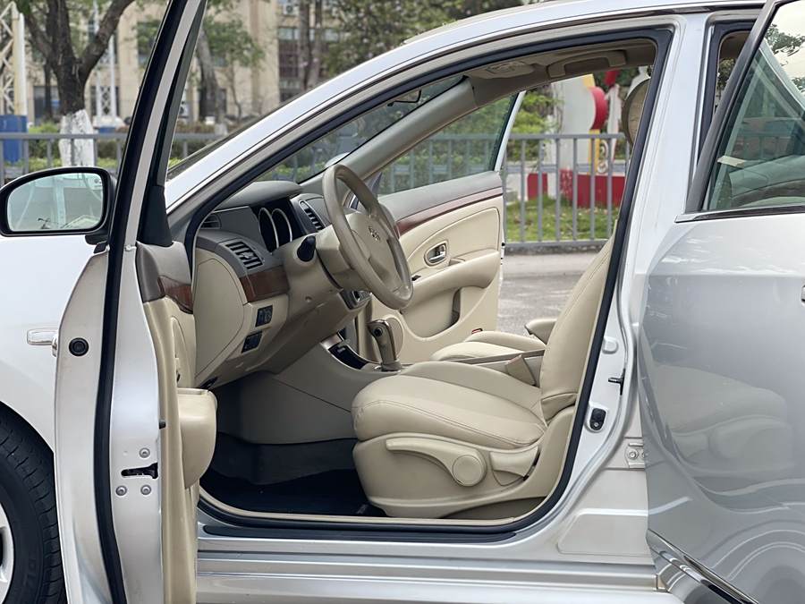 sylphy-2009-model-1-6xl-automatic-luxury-sunroof-version-3-97149-7