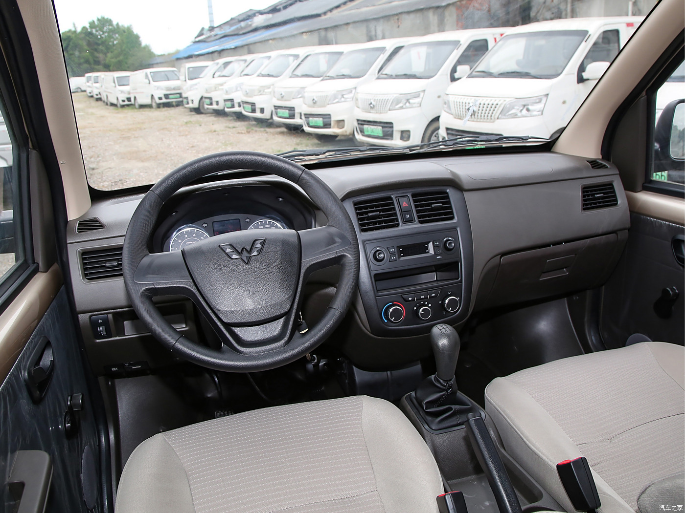 wuling-rongguang-s-2023-1-5l-basic-model-5-7-seats-154432-15