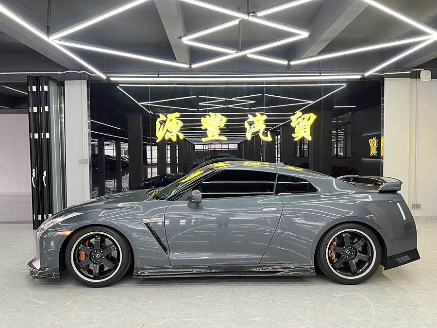 nissan-gt-r-2013-3-8t-premium-edition-3-240661-6