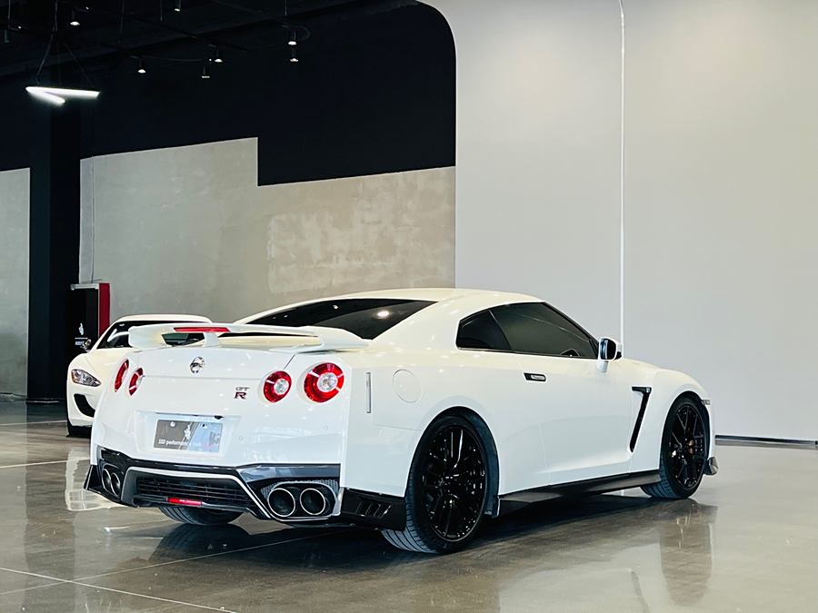 nissan-gt-r-2017-3-8t-ultimate-edition-5-241465-9