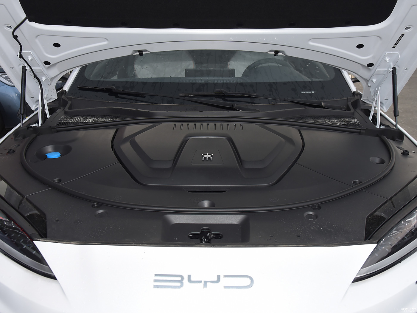 song-plus-new-energy-2024-ev-520km-pilot-honor-edition-313920-32