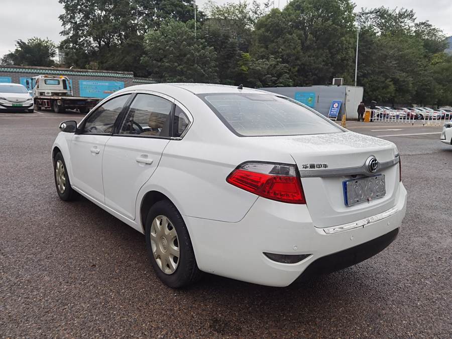 zhonghua-h330-2013-1-5l-automatic-luxury-model-3-461855-6