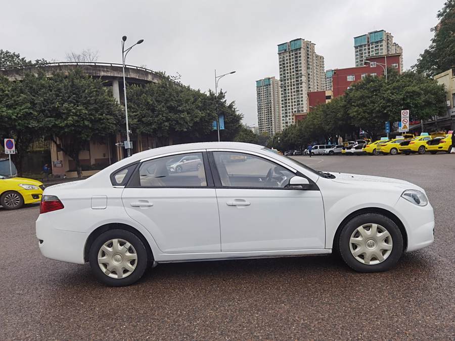 zhonghua-h330-2013-1-5l-automatic-luxury-model-3-461855-7