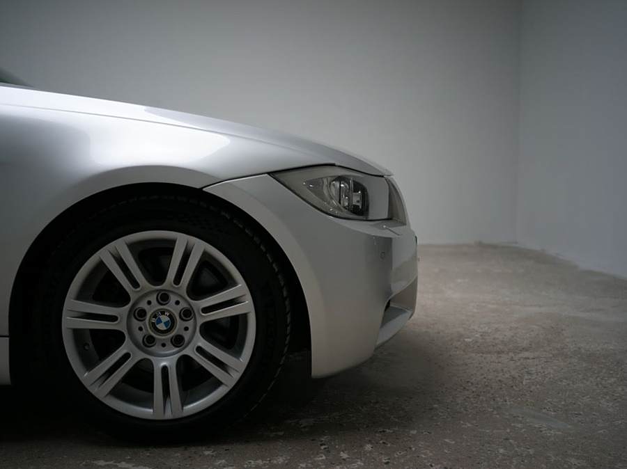 bmw-3-series-imported-2005-330i-628377-8