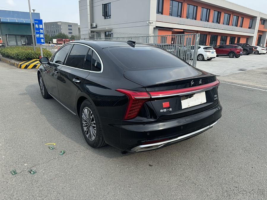 hongqi-h5-2023-2-0t-automatic-intelligent-connection-flagship-edition-10-680985-9