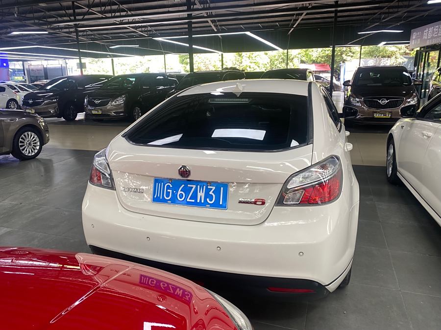 mg6-2014-hatchback-1-8l-automatic-driving-edition-714454-6