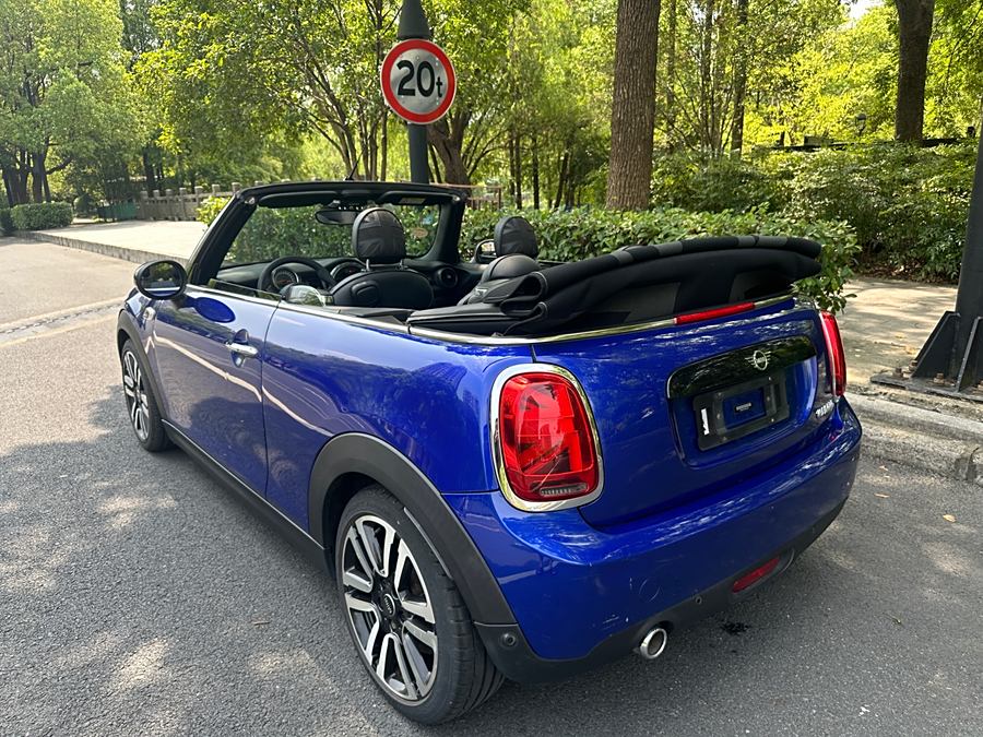 mini-2018-1-5t-cooper-cabrio-artist-668253-15