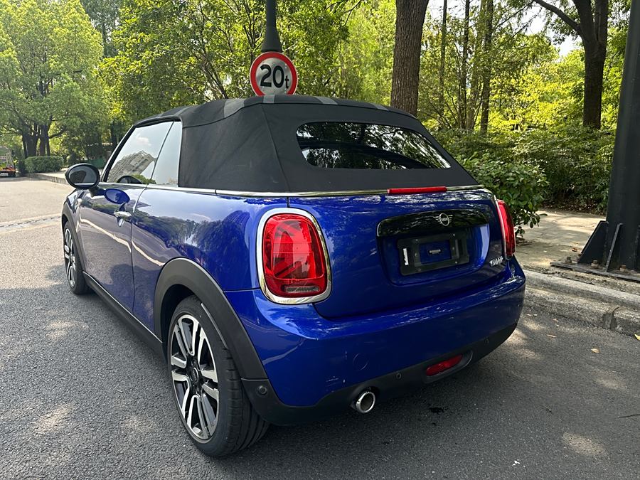 mini-2018-1-5t-cooper-cabrio-artist-668253-9