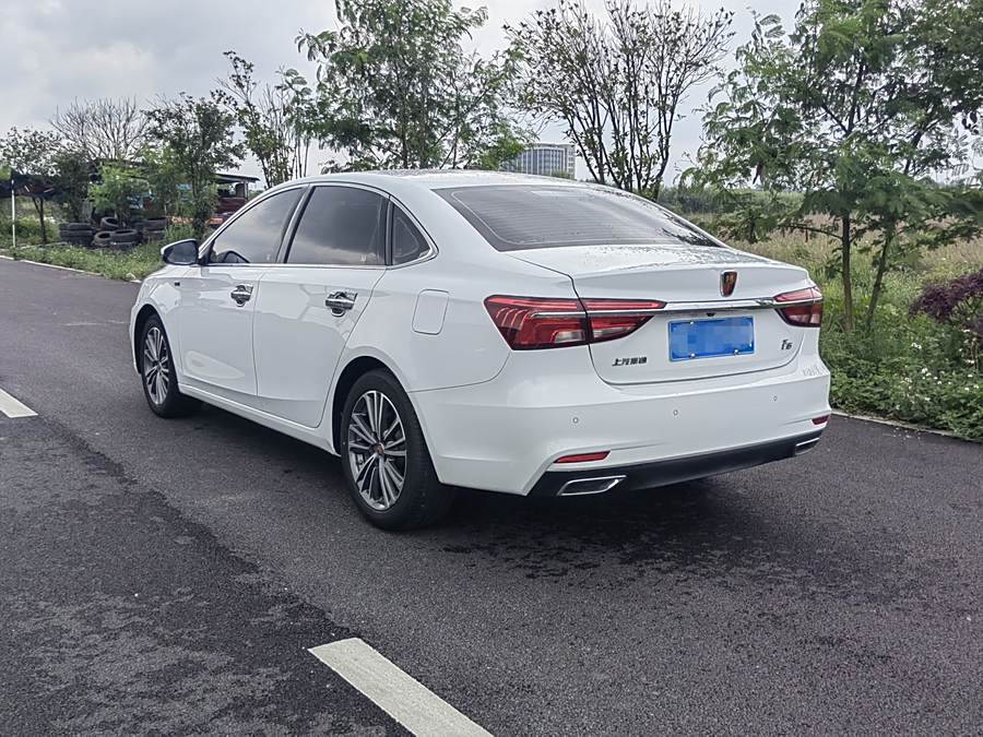 roewe-i6-2020-plus-1-6l-cvt-4g-connected-honor-deluxe-edition-501740-6