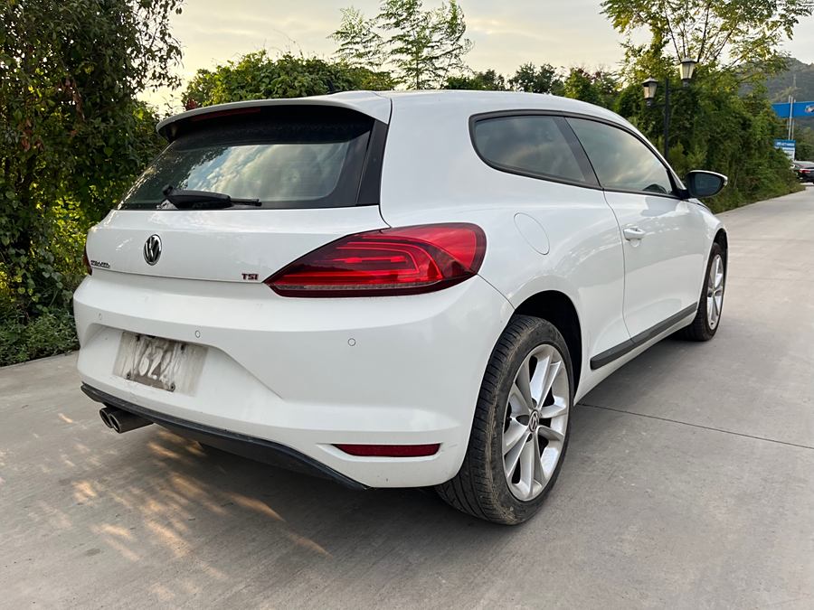 scirocco-2015-1-4tsi-comfort-edition-664276-10