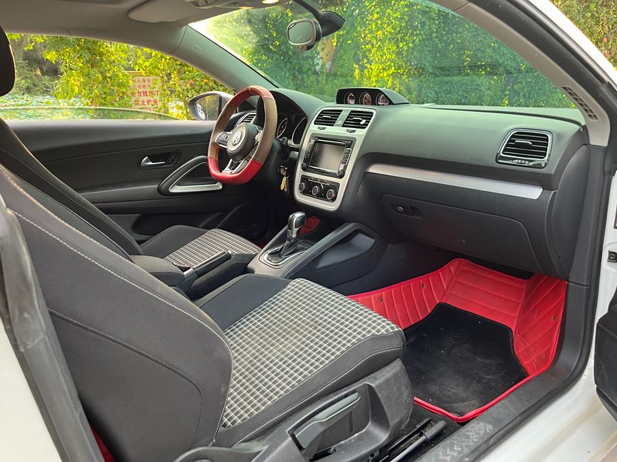 scirocco-2015-1-4tsi-comfort-edition-664276-13