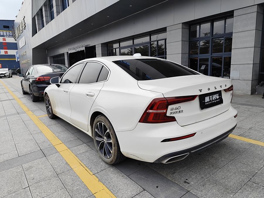 volvo-s60-2022-b4-zhiyi-luxury-edition-686689-9