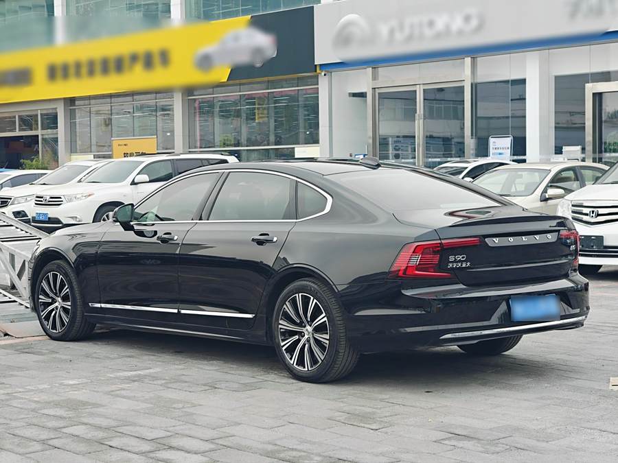 volvo-s90-2022-b5-zhiyi-luxury-edition-703560-15