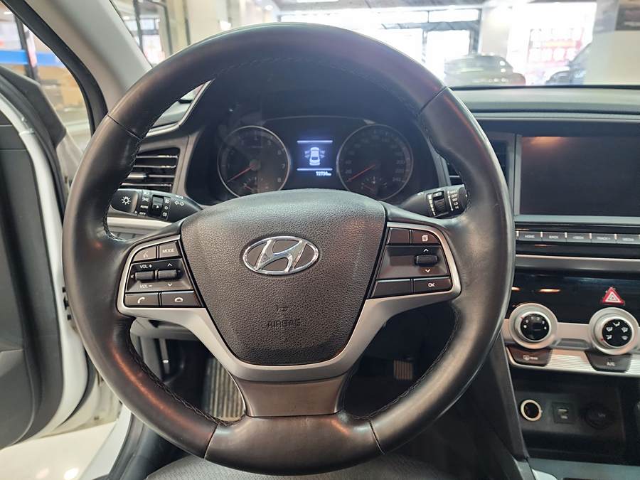 leading-2019-1-5l-cvt-intelligent-elite-716275-16