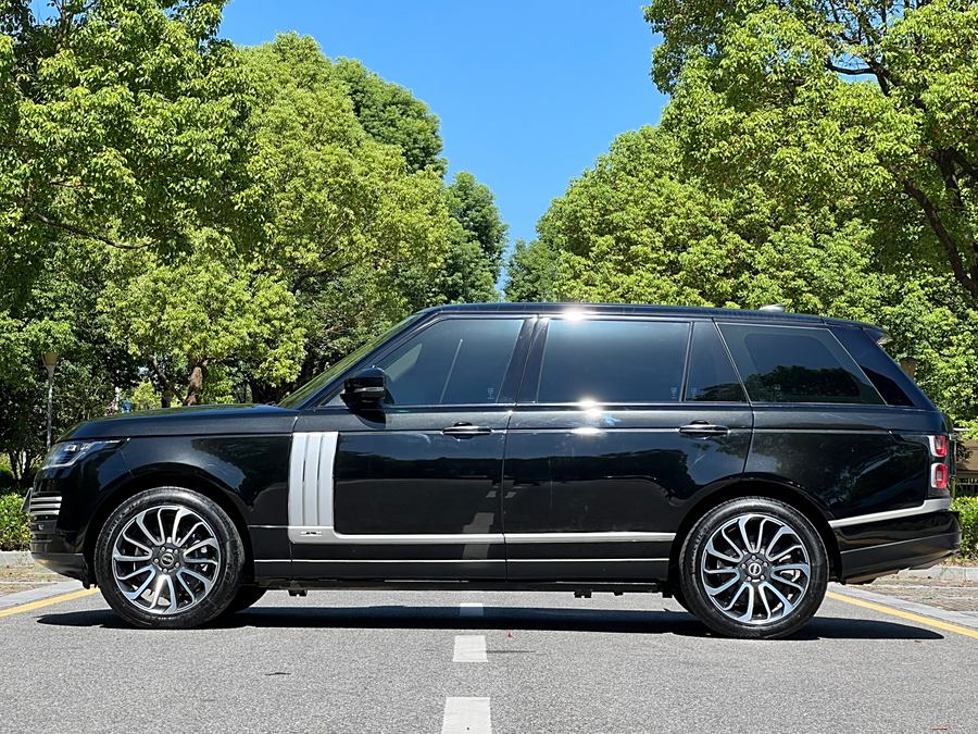 range-rover-2018-3-0-sc-v6-vogue-extended-edition-3-731618-19