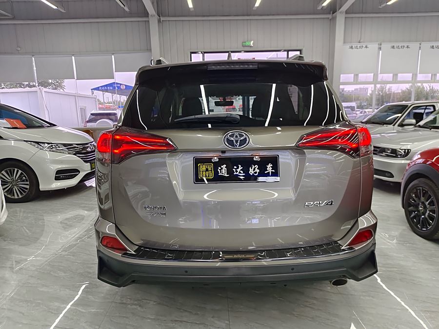 rav4-rongfang-2019-2-0l-cvt-2wd-zhishang-edition-national-vi-718623-6