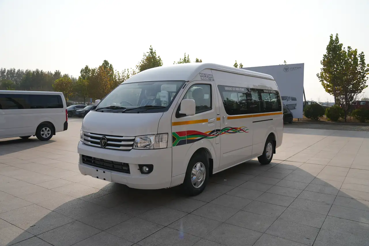 CS2 Light Passenger Vehicle - 14 Seats - Single Door